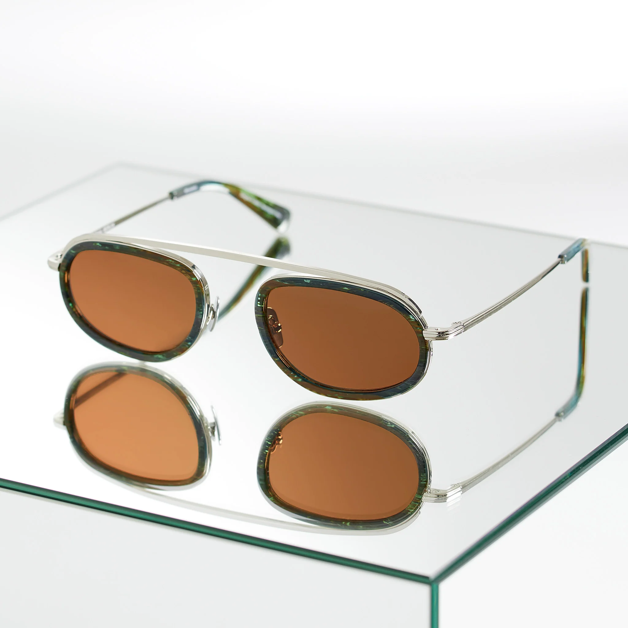 Complextro – Silver Lagoon / Brown - Image 5