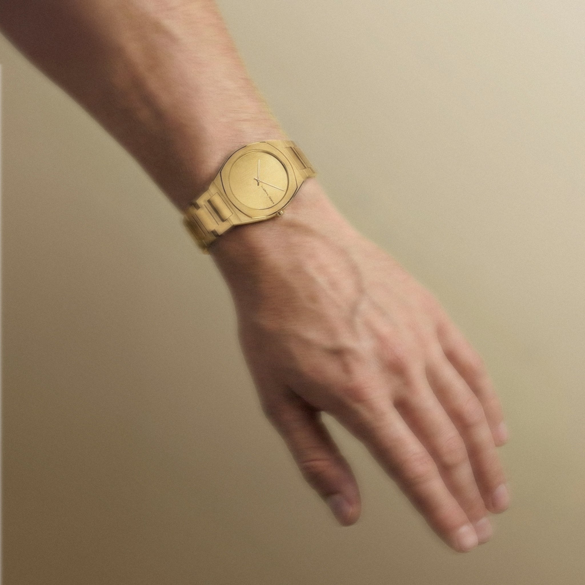 Nuvora – Mono Gold - Image 11